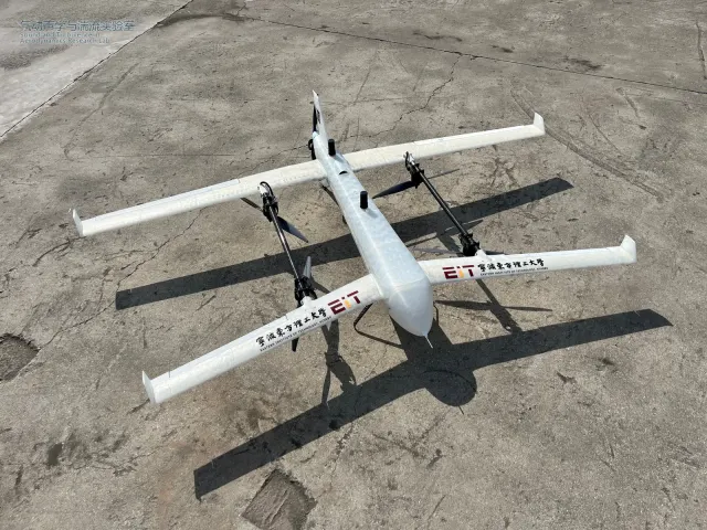 低空飞行器地面照片 / Low-altitude aircraft on the ground